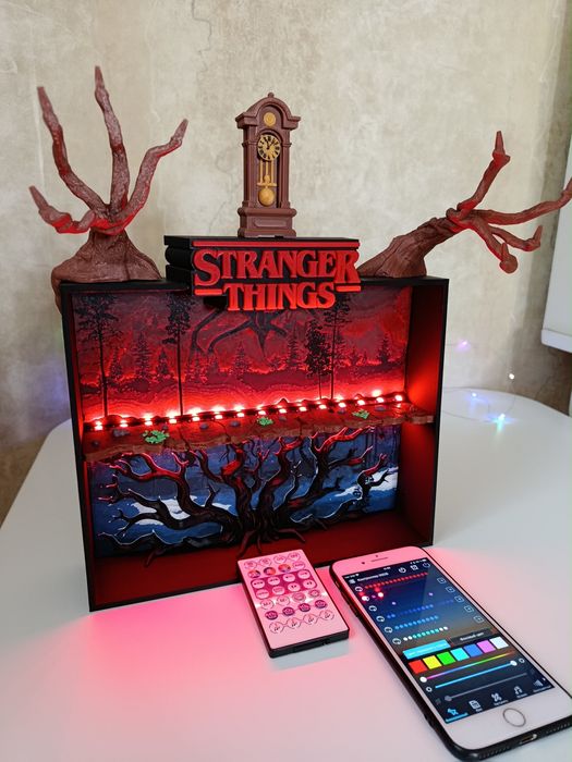 3D-диорама  STRANGER THINGS с RGB-подсветкой Дивні Дива Kinder Joy