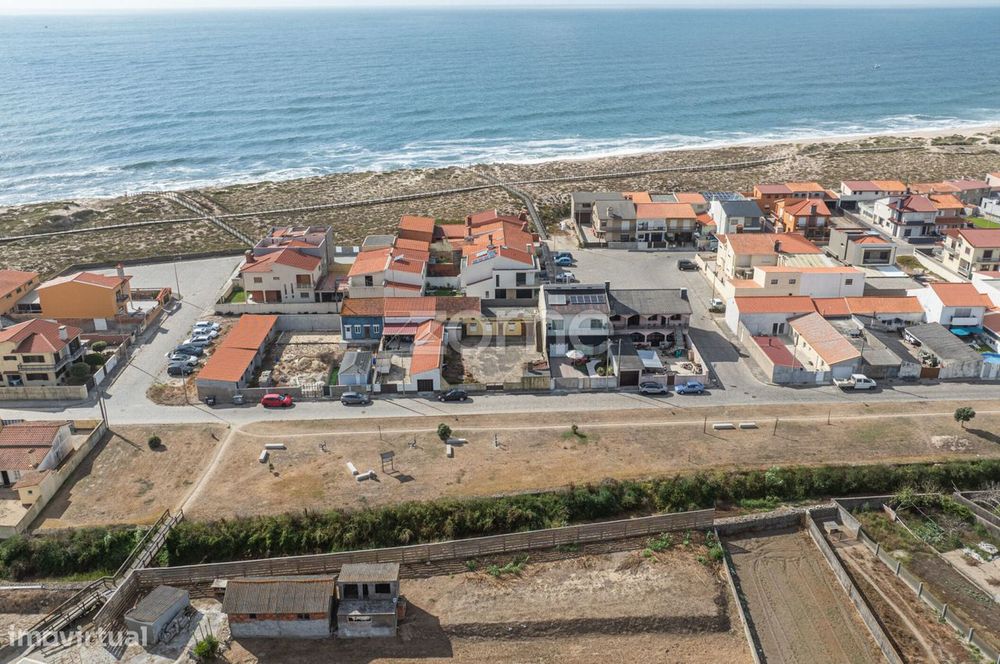 Moradia em Aguçadoura a 3 minutos da Praia.
