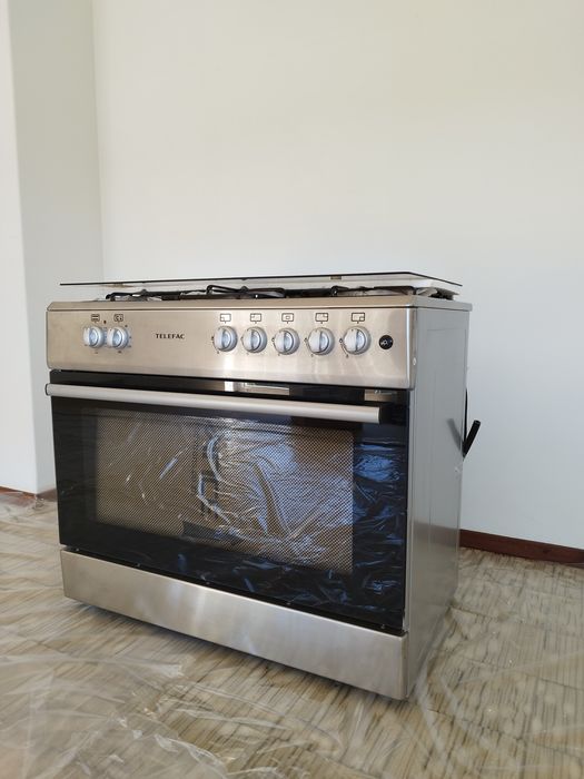 Fogão a gás com forno elétrico de 118 litros
