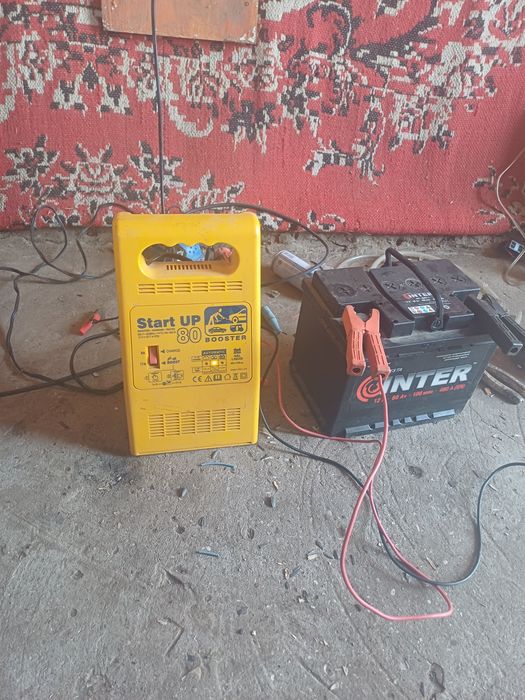 Продам зарядное устройство бустер два в одном