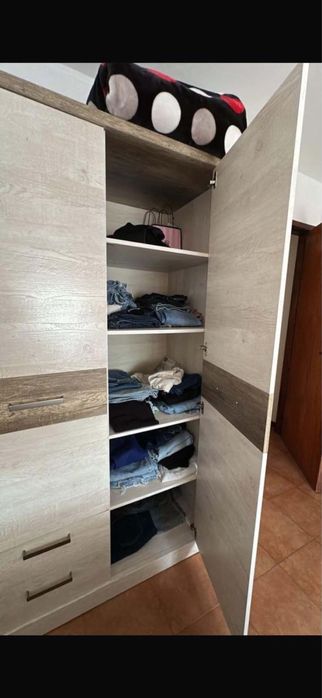 Roupeiro (Guarda-Fatos)
