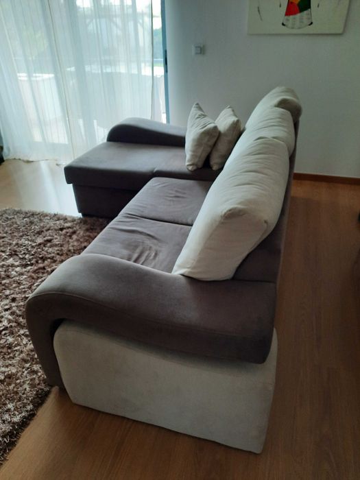 Sofá cama com chaise long