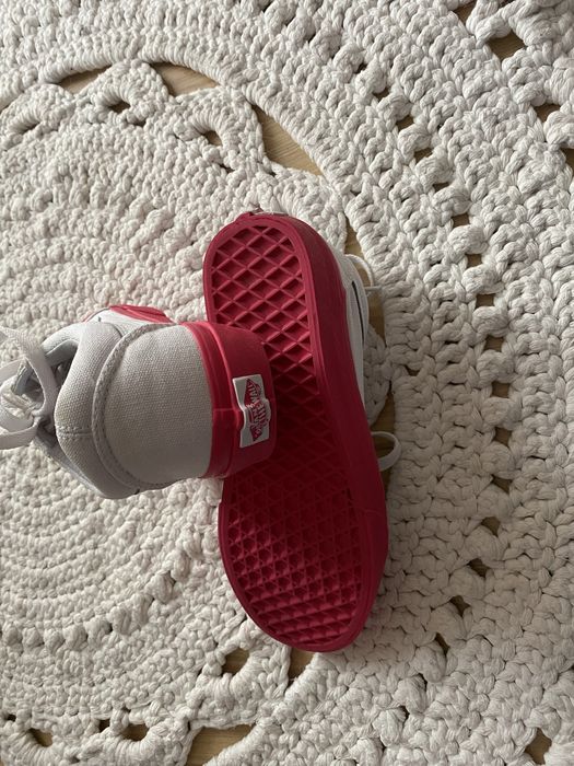 Trampki biale z malinową podeszwą VANS 38