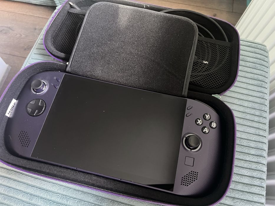 LENOVO Legion Go S Steam Os w idealnym stanie.