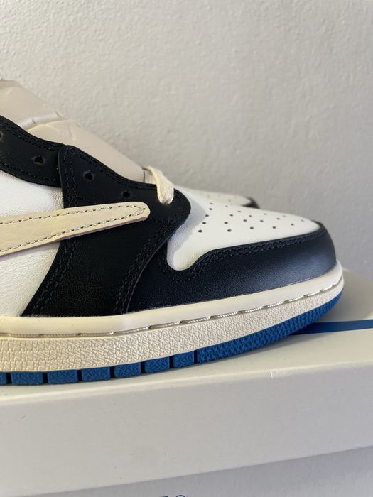 Air Jordan 1 Fragment x Travis Scott