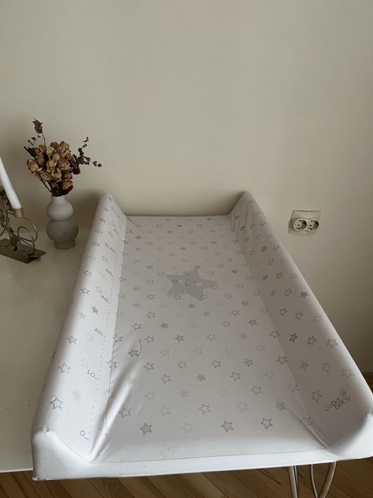 Пеленальна дошка