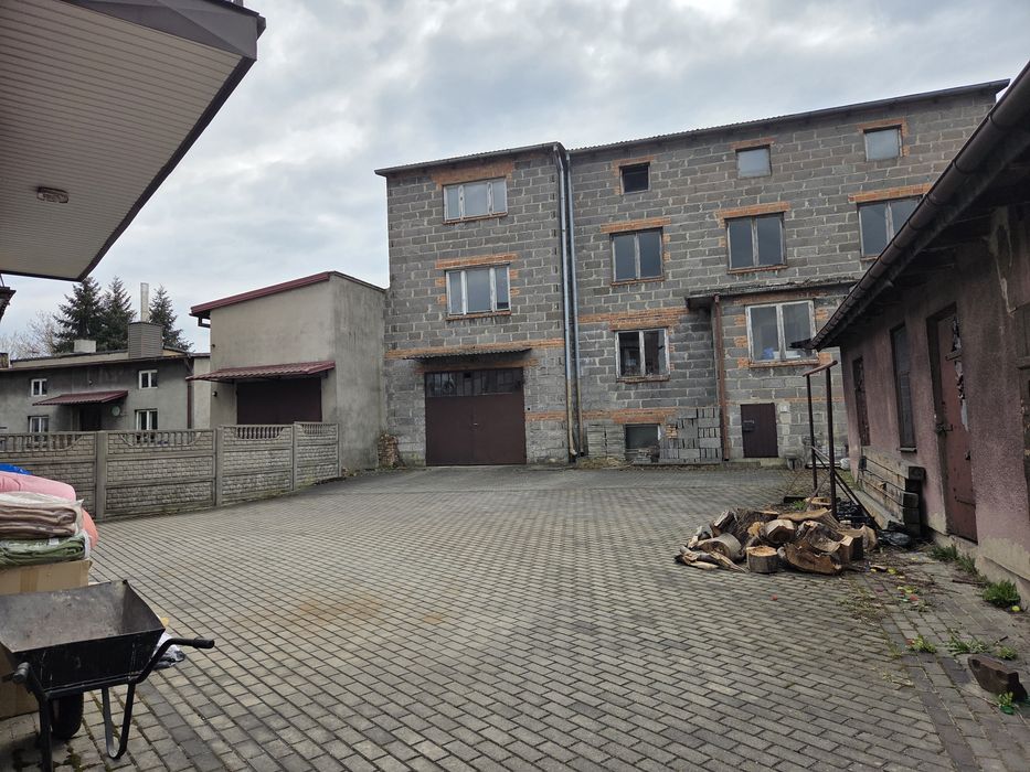 Sprzedam dom 100m2  z budynkiem do inwestycji 250m2