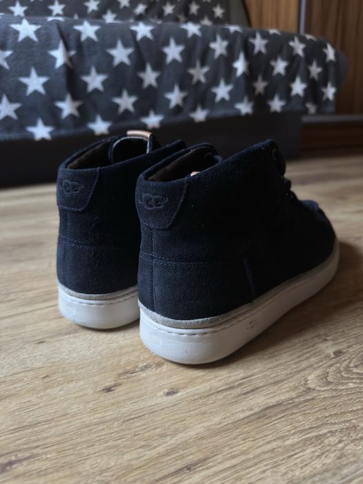 UGG skórzane sneakersy męskie – granatowe, EU 45