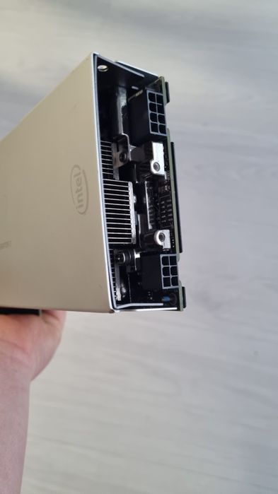 Intel Visual Compute Accelerator 2 VCA1585LMV 6x16 GB DDR4 RAM 96GB