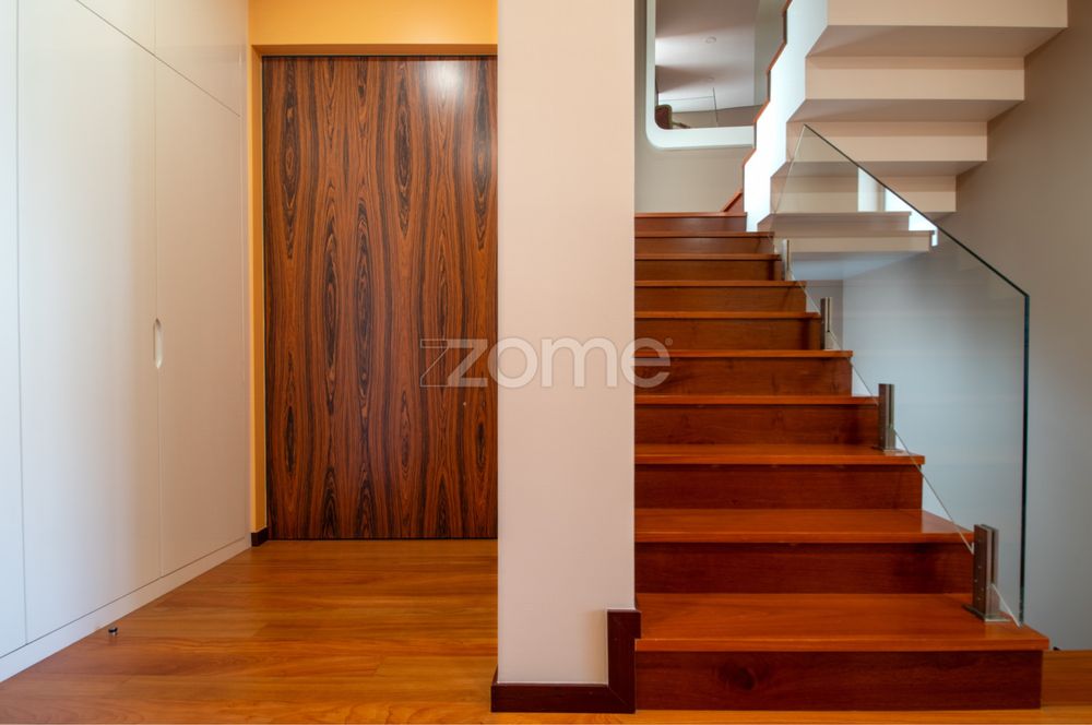 Luxuosa Moradia T4 com Piscina localização privilegiada em Ermesinde