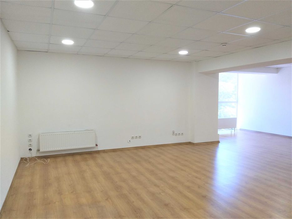 Сдам отличный офис 52 кв.м. open space. Центр города. Стабильный свет!