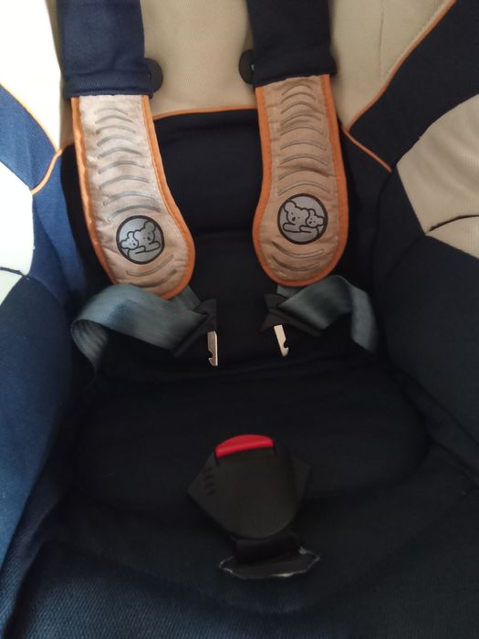 Brevi Assento do carro para bebê 0-18 kilos, tudo funcional