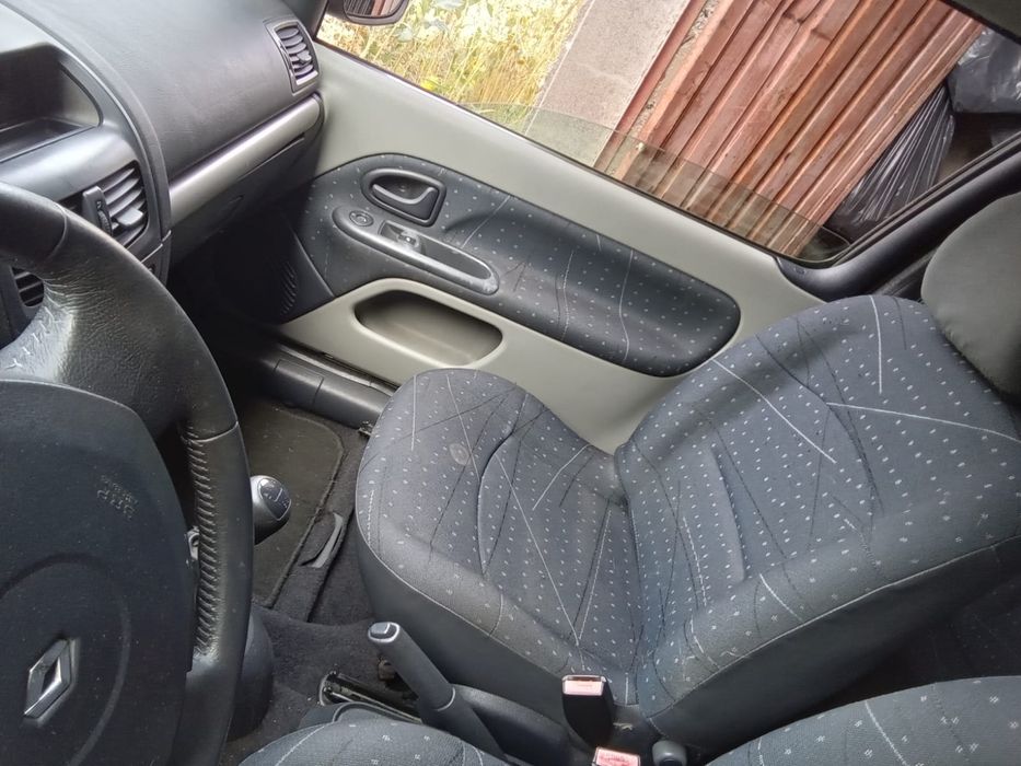 Renault clio 2002