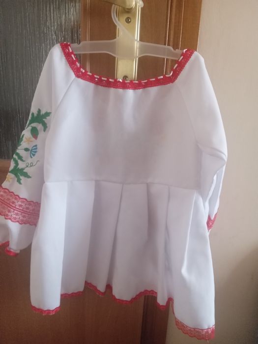 Плаття вишите для дівчинки