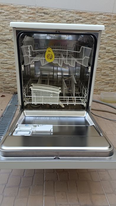 Máquina de lavar loiça Whirlpool