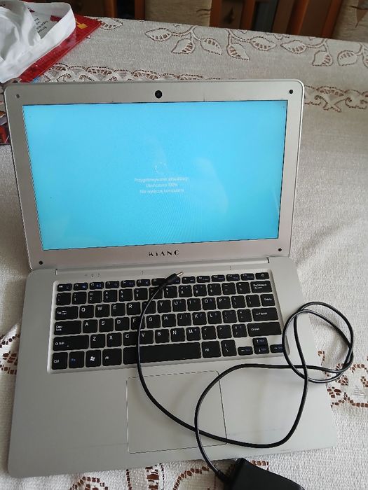 Sprzedam laptop kiano sprawny