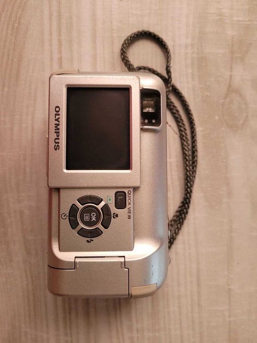 Мега комплект Y2K Olympus C-350 Zoom + 3 xD (256MB/64MB/16MB)  холдери