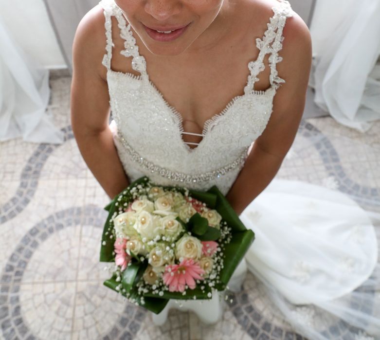 Vestido de Noiva com cauda muito comprida