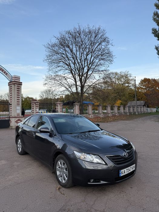 Toyota Camry 40