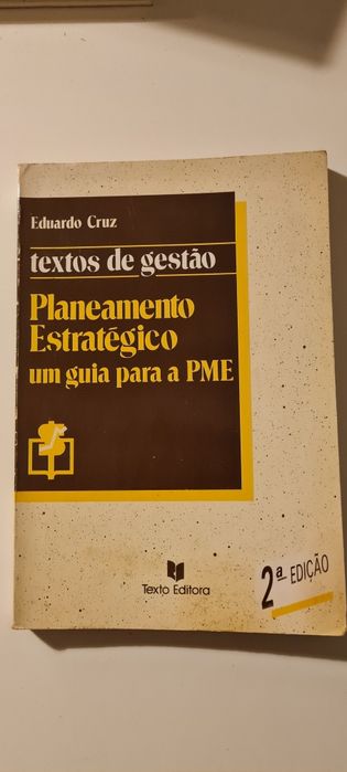 Vários livros diversos temas