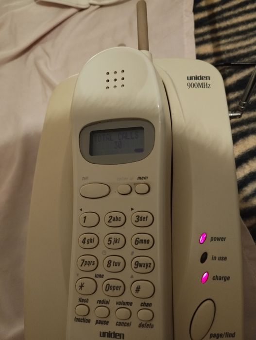 Sprzedam telefon stacjonarny prawie nowy nie zniszczony
