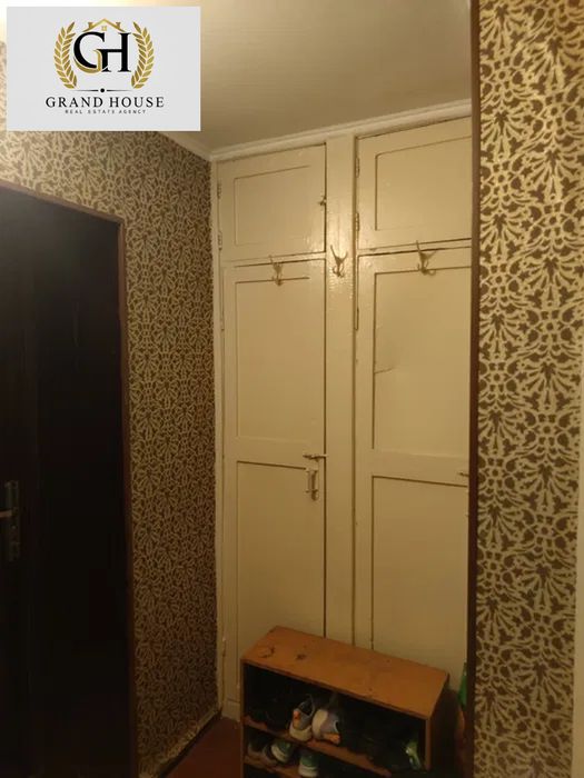 Продам 1 кімнатну квартиру на Ак. Корольова 2й поверх