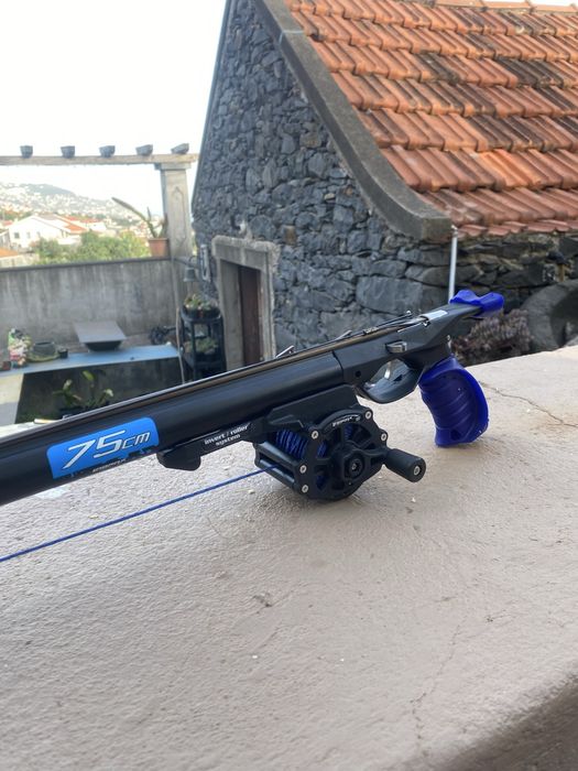 Arma de pesca submarina 75cm inclui Carreto