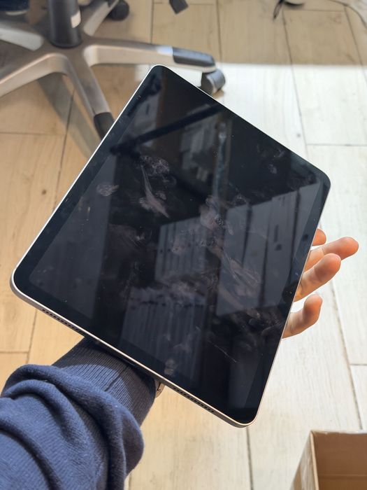 Apple iPad Air 11 2026 Wi-Fi + Cellular 128GB Space Gray (MH784)