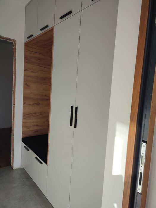 Szafa do przedpokoju