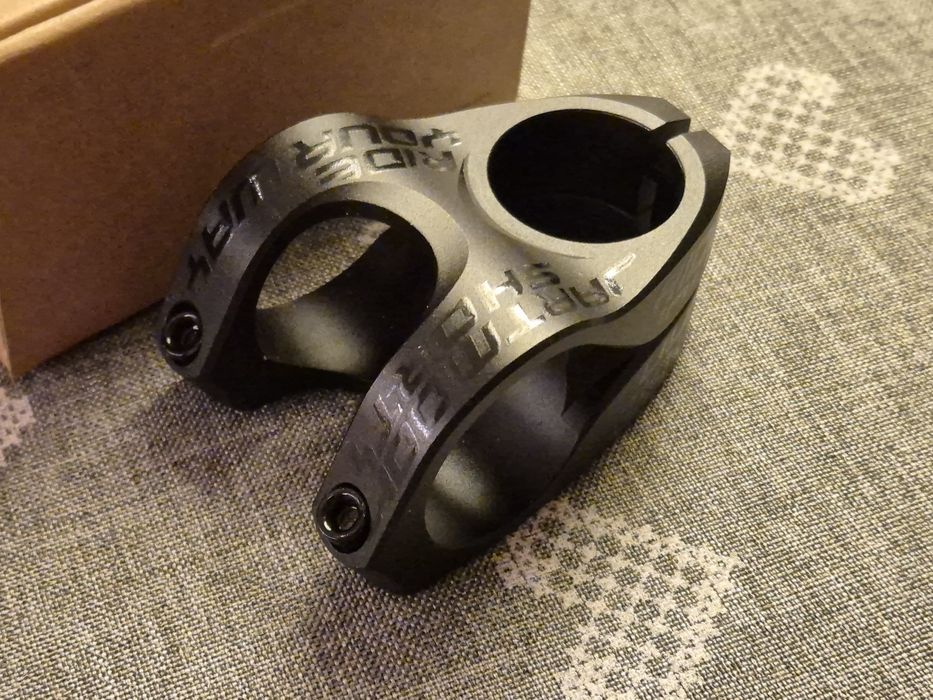 Mostek Dartmoor Shorty czarny NOWY 35mm 33mm