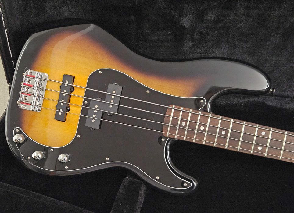 Baixo Fender Squier PJ sunburst