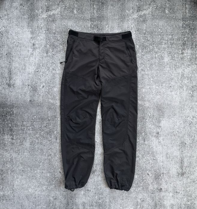Спортивные трекинговые нейлоновые штаны Haglofs на утяжках