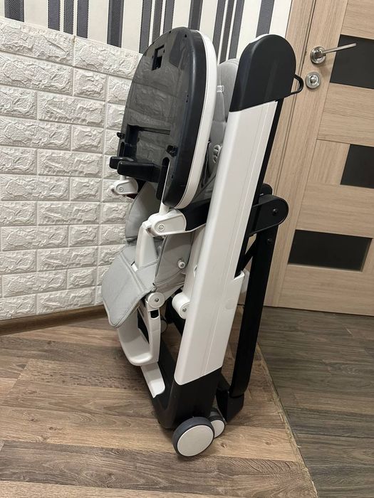Стільчик для годування Peg-Perego