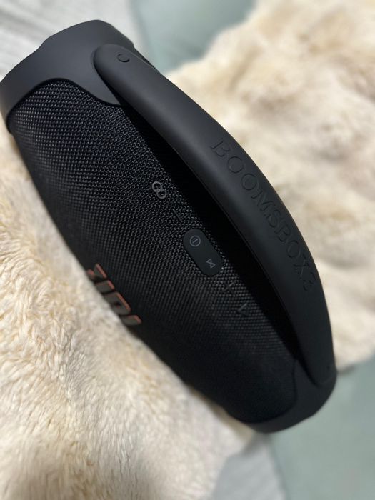 Coluna JBL Boomsbox 3 (Réplica)