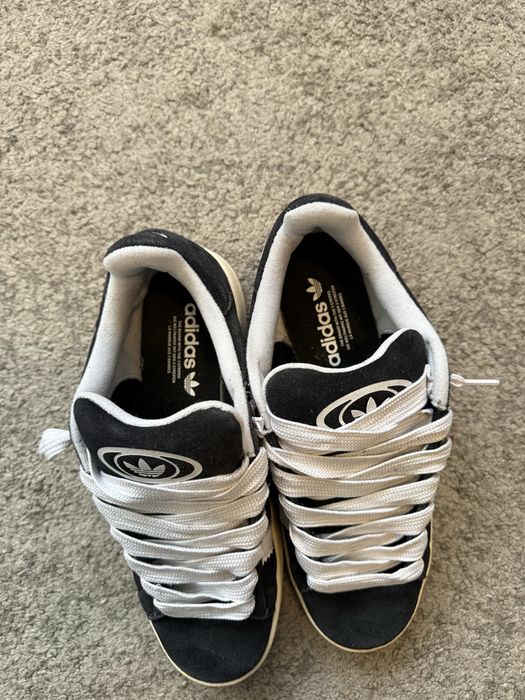 Adidas campus
