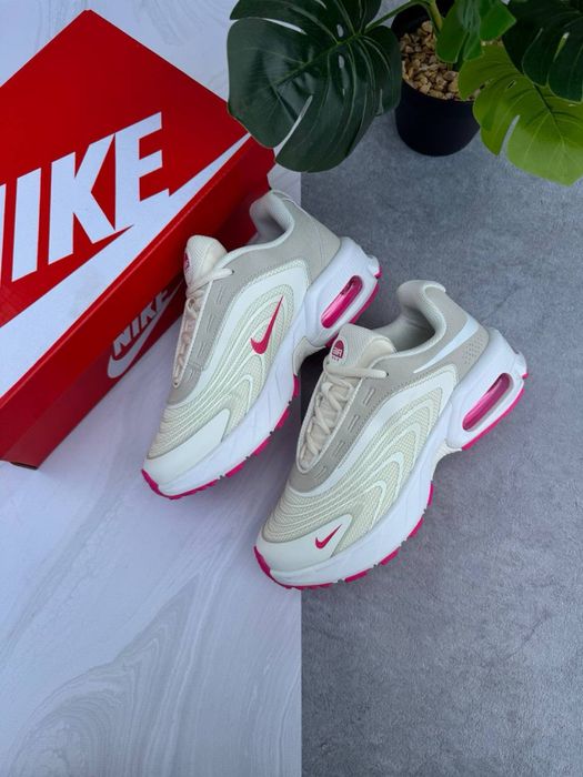 Жіночі кросівки Nike Air Max Fire