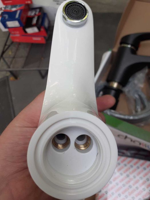 НОВИНКА с Подводкой Смеситель\змішувач\кран для умивальника з пластика