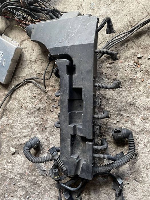 Моторна проводка на БМв е38