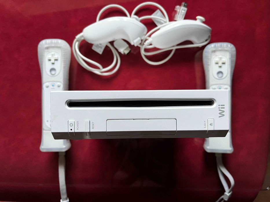 Nintendo Wii Completa + Balance Board + Jogos + 2 Comandos