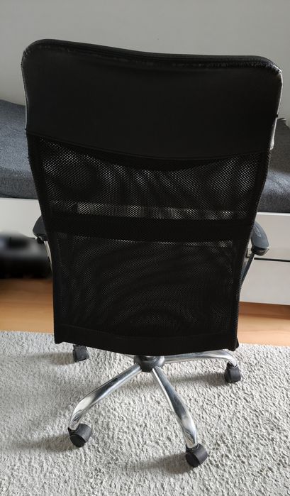 Fotel Biurowy z regulacją wysokości