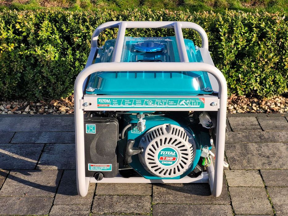 Бензиновий генератор 1-фазний 3kw TOTAL TP130005-1. Стартер!