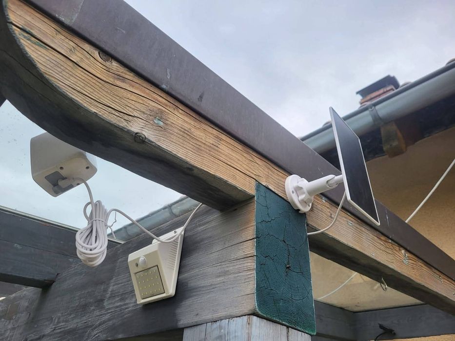 Nowoczesna kamera WiFi bezprzewodowa z zasilaniem solarnym