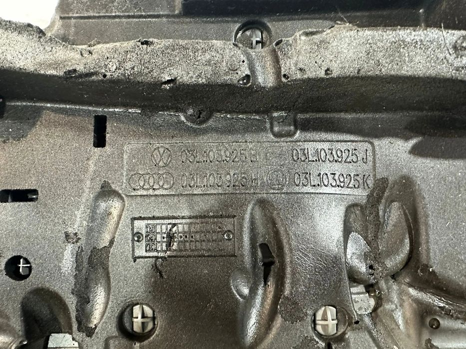 Tampa Motor Cobertura Original VW Volkswagen 1.6 TDi 03L103925B 2009