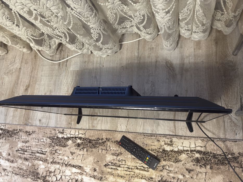 Телевізор Bravis 32 Smart tv