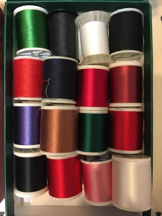 Lote de Linhas para Costura (Cores)