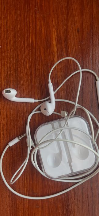 Навушники Apple дротові
