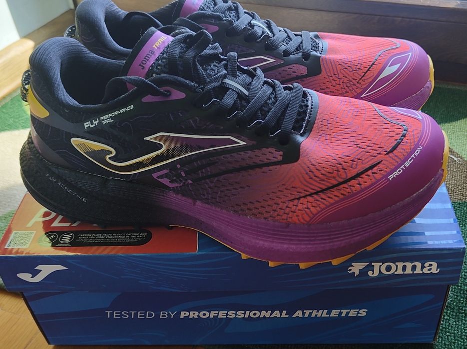 Joma tr-6 buty biegowe z płytką karbonową  43,5