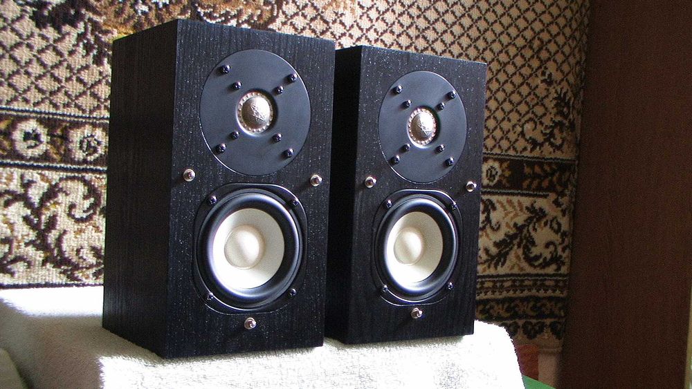 HI-End DEVIL ( Teufel) M90 ВЧ-титан НЧ-Seas Акустические системы