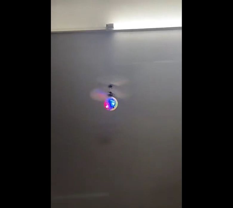 Helicóptero colorido