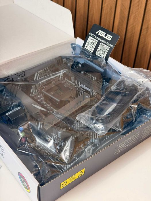Placa-mãe ASUS H510M em otimo estado